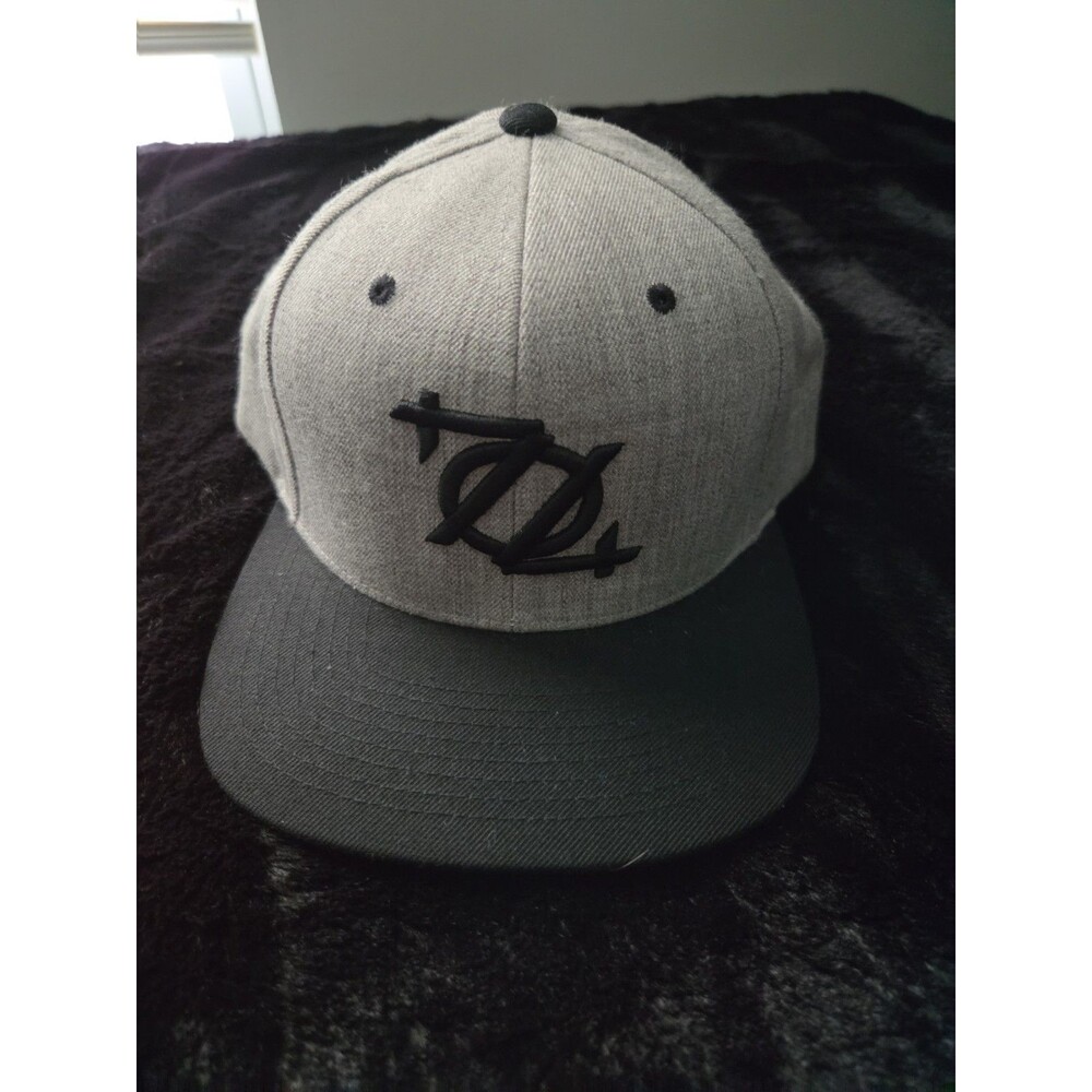 704 Shop Charlotte NC Snap Back Hat 6 Panel Gray And Black Embroidered EUC